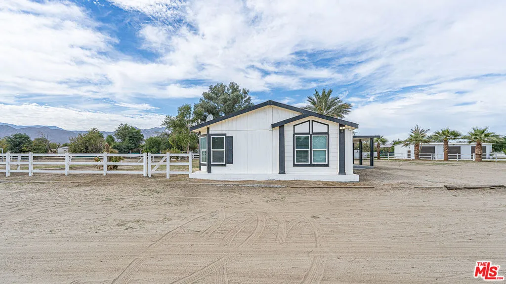 84455 61st Avenue, Thermal, California 92274 home-pic-6