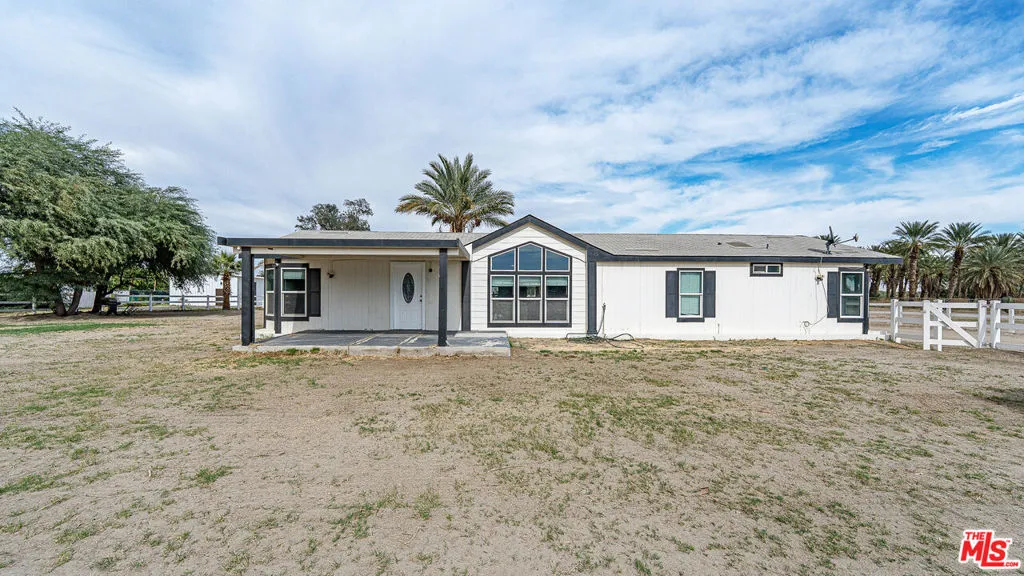 84455 61st Avenue, Thermal, California 92274 home-pic-5