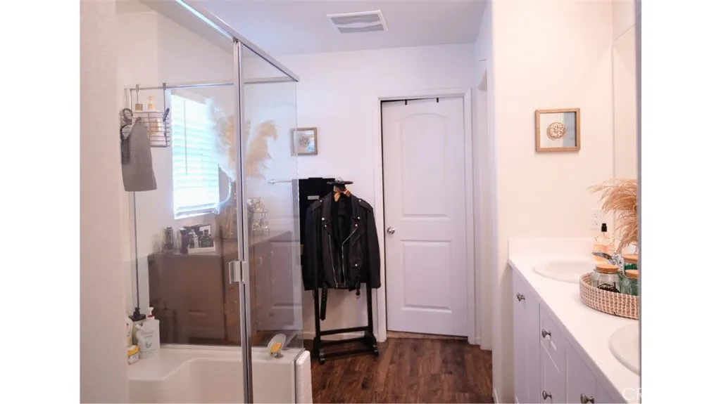 180 Boxelder Way, San Jacinto, California 92583 home-pic-9