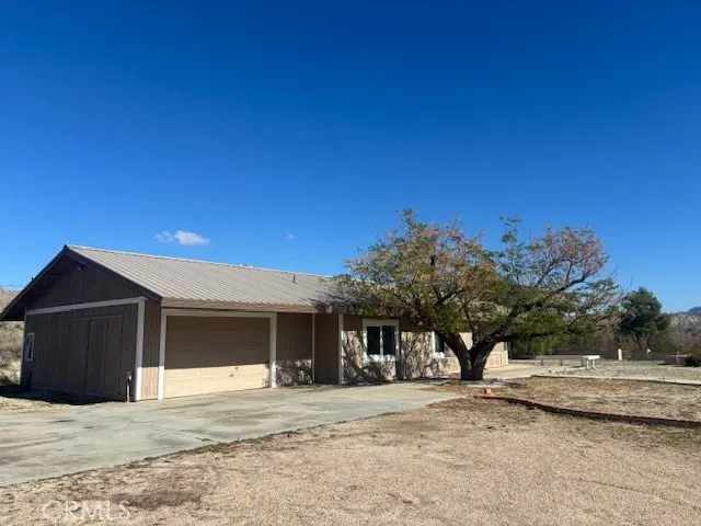 49618 Buena Vista Drive, Morongo Valley, California 92256 home-pic-1