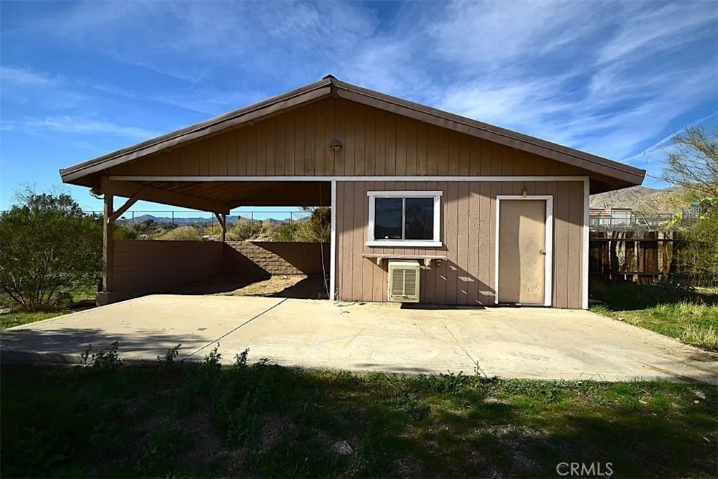 49618 Buena Vista Drive, Morongo Valley, California 92256 home-pic-3