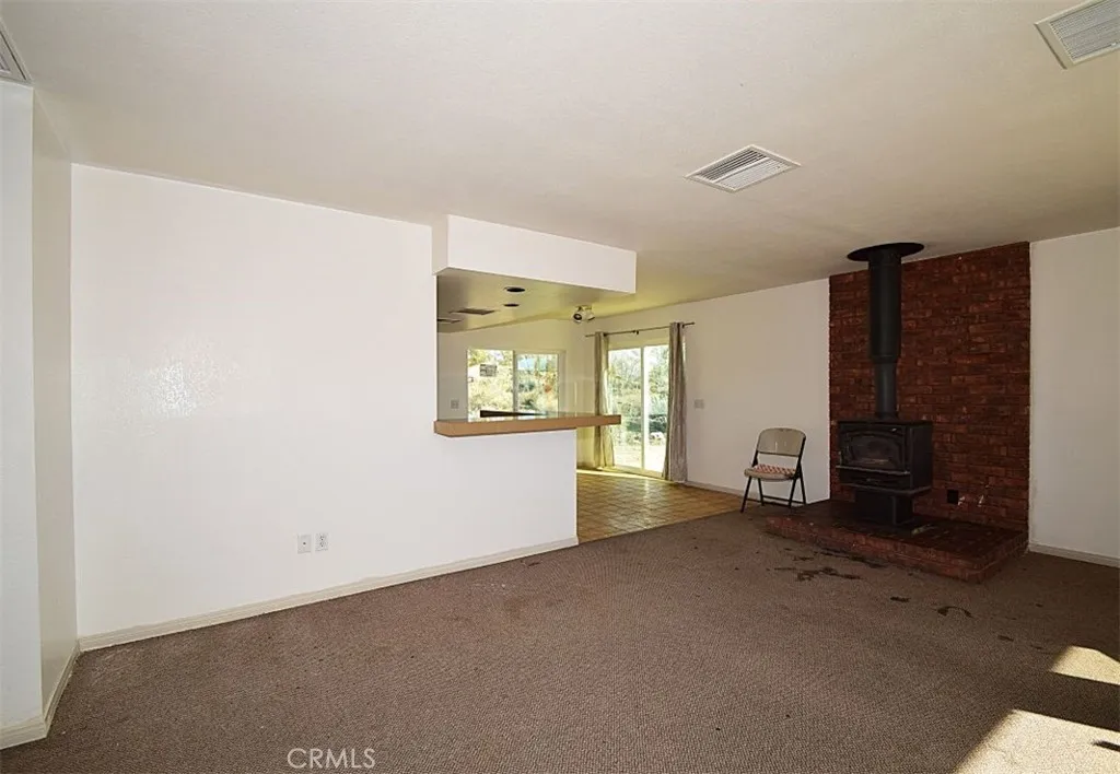 49618 Buena Vista Drive, Morongo Valley, California 92256 home-pic-5