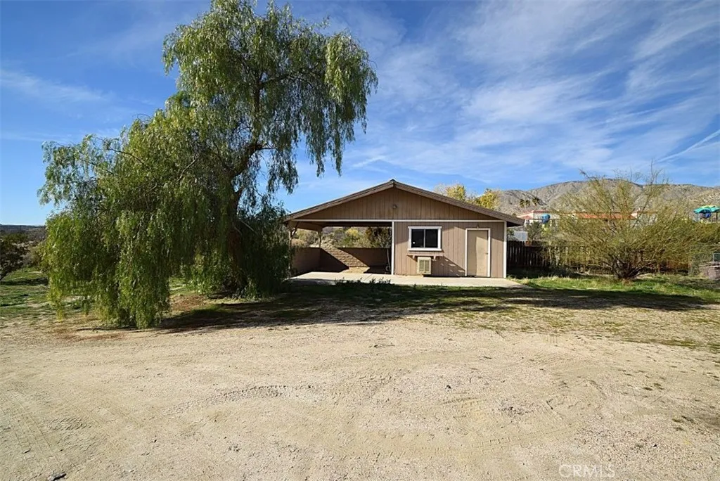 49618 Buena Vista Drive, Morongo Valley, California 92256 home-pic-2
