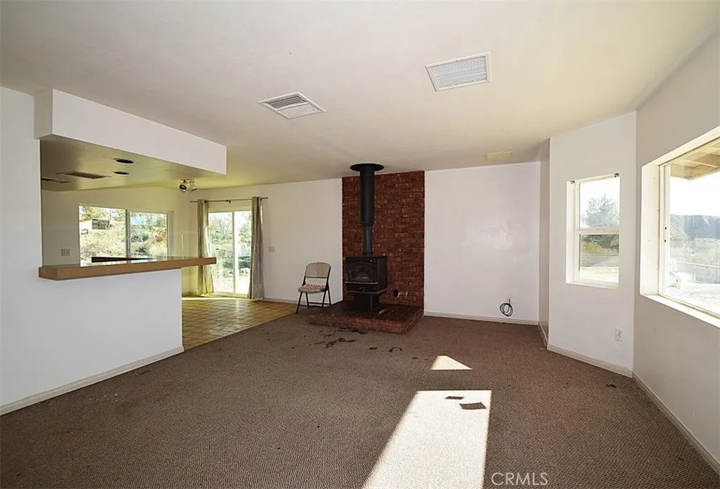 49618 Buena Vista Drive, Morongo Valley, California 92256 home-pic-4