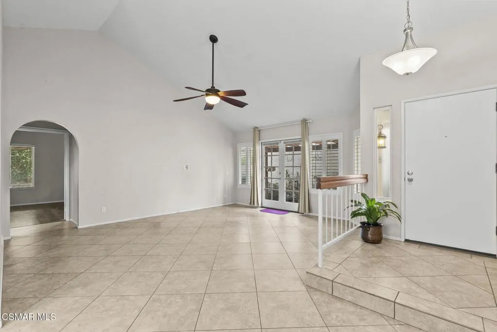 2508 Glenhurst Court, Simi Valley, California 93063 home-pic-6