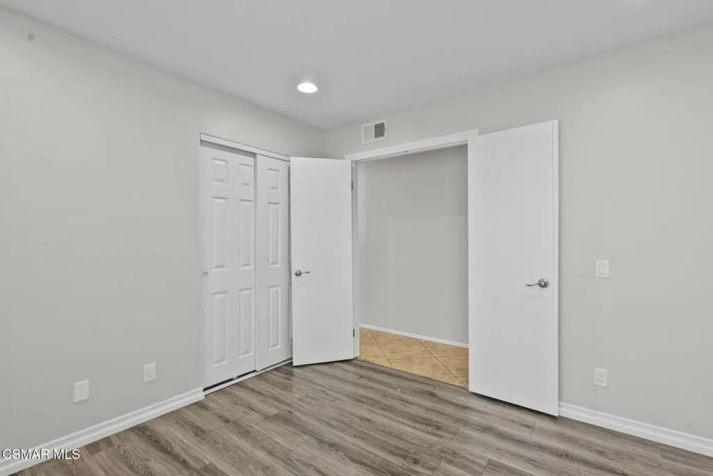 2508 Glenhurst Court, Simi Valley, California 93063 home-pic-27