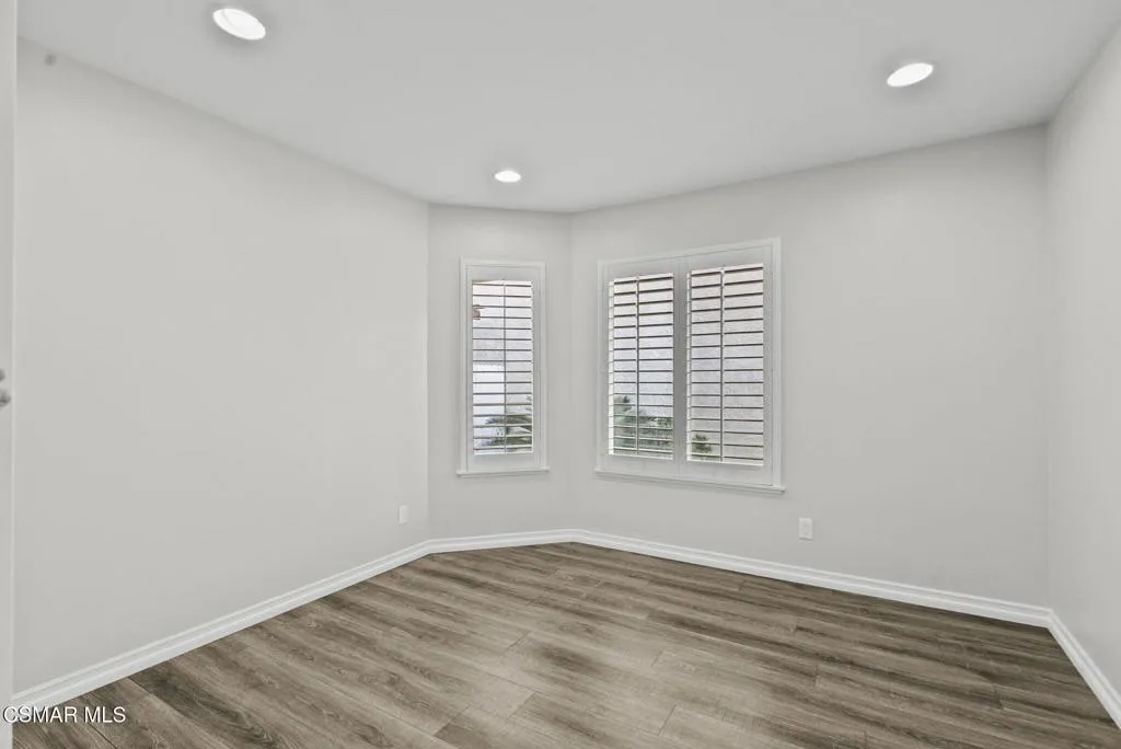2508 Glenhurst Court, Simi Valley, California 93063 home-pic-26