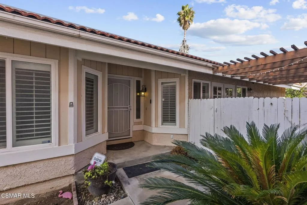 2508 Glenhurst Court, Simi Valley, California 93063 home-pic-3