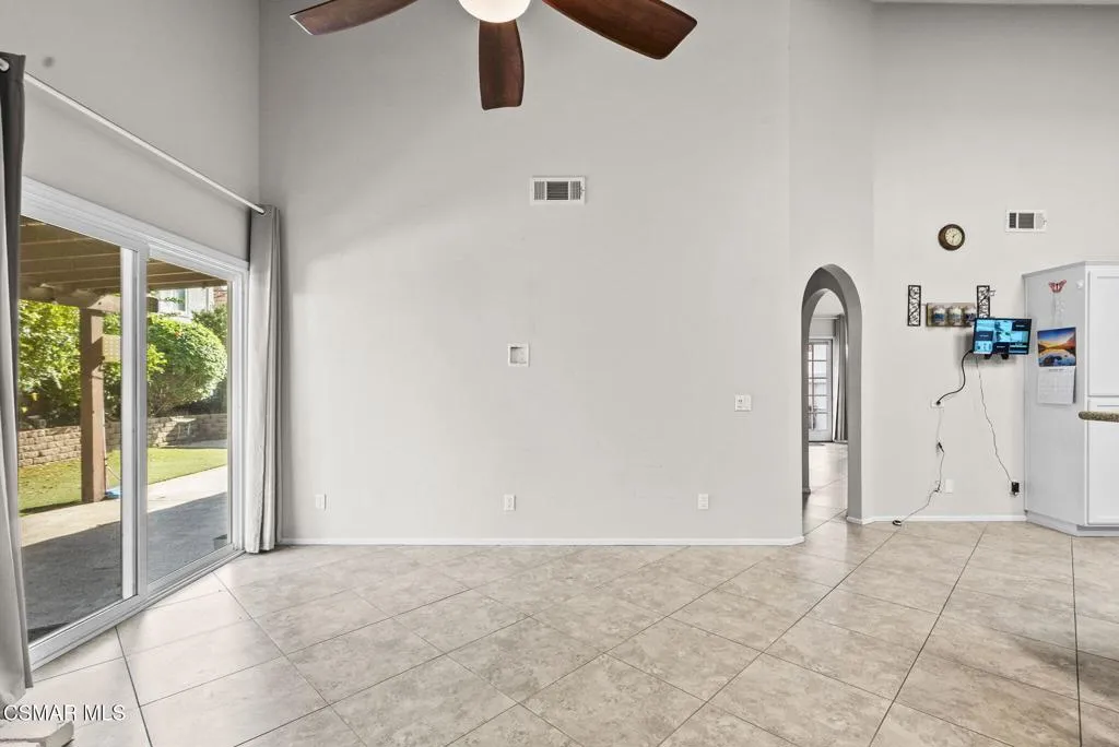 2508 Glenhurst Court, Simi Valley, California 93063 home-pic-20