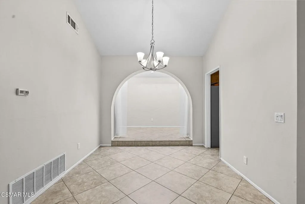 2508 Glenhurst Court, Simi Valley, California 93063 home-pic-10