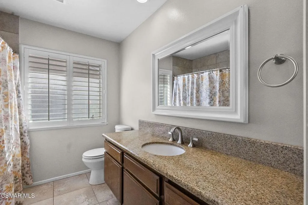 2508 Glenhurst Court, Simi Valley, California 93063 home-pic-29