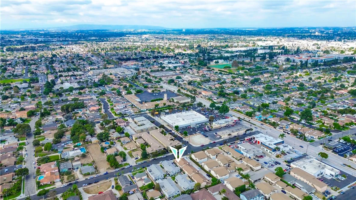 8105 Orange St, Downey, California 90242 home-pic-6