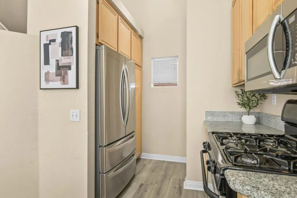 1386 Serena Circle  home-pic-14