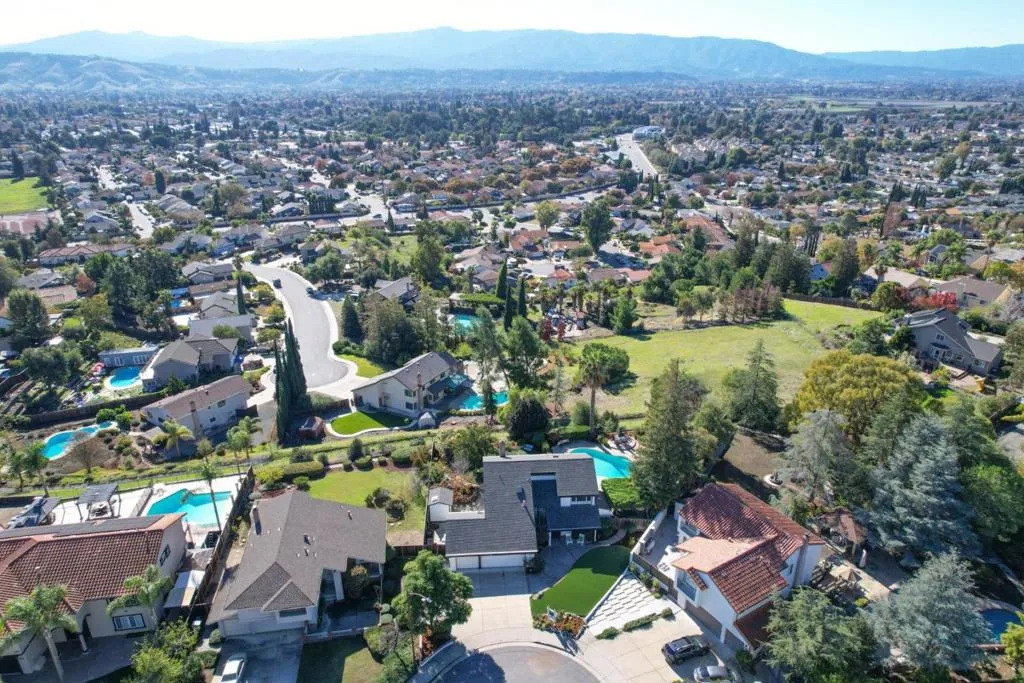 363 Hines Court, San Jose, California 95111 home-pic-32