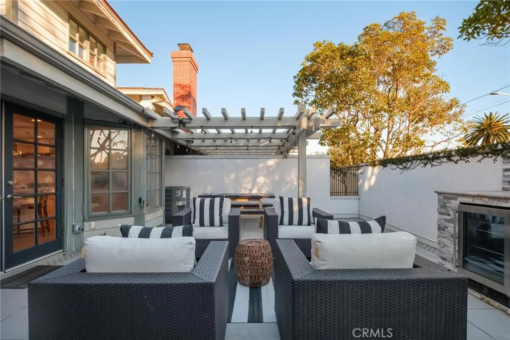 18 Malaga E, Manhattan Beach, California 90266 home-pic-23