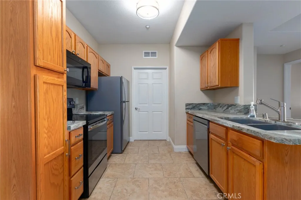 41410 Juniper Street 121, Murrieta, California 92562 home-pic-9