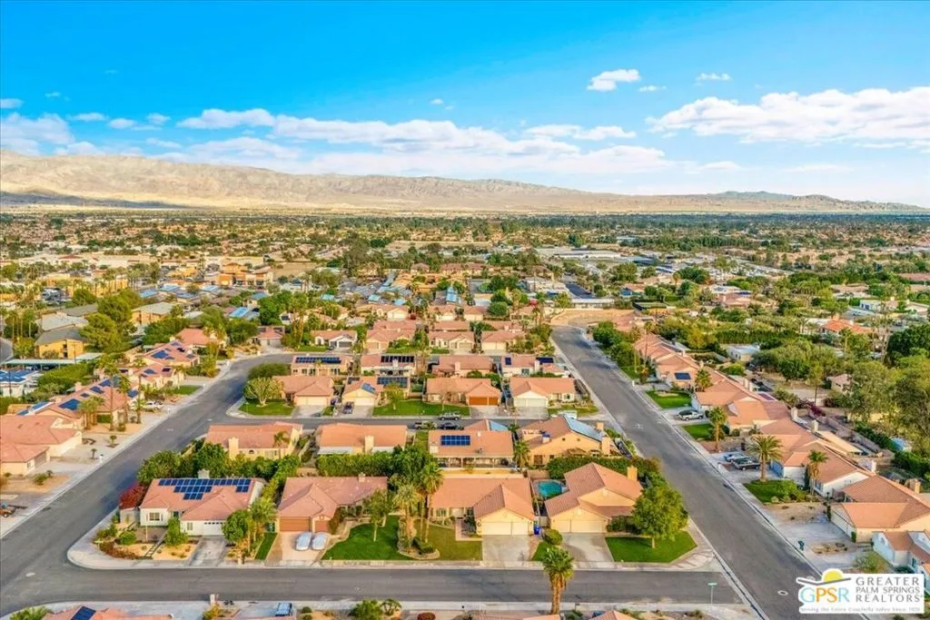 42644 Devonshire Street, Palm Desert, California 92211 home-pic-18