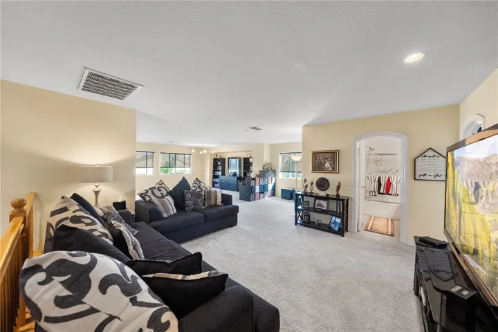 6920 Channel Court, Eastvale, California 91752