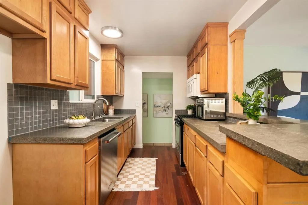 3708 Fairway Dr, La Mesa, California 91941 home-pic-12