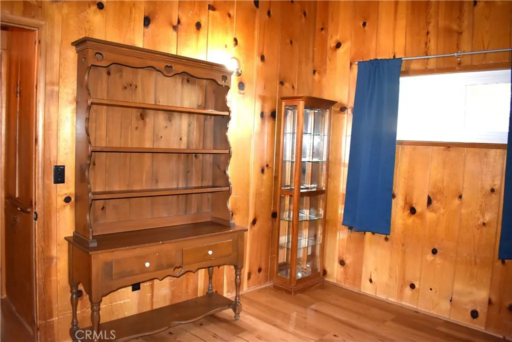 863 Edna, Wrightwood, California 92397 home-pic-8