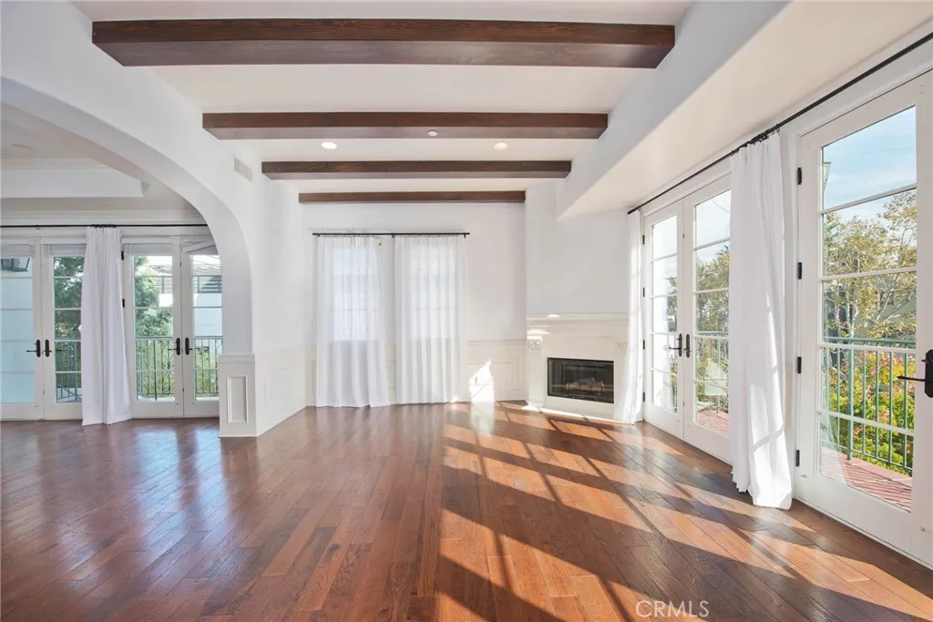 558 Hillgreen Drive 207, Beverly Hills, California 90212 home-pic-37