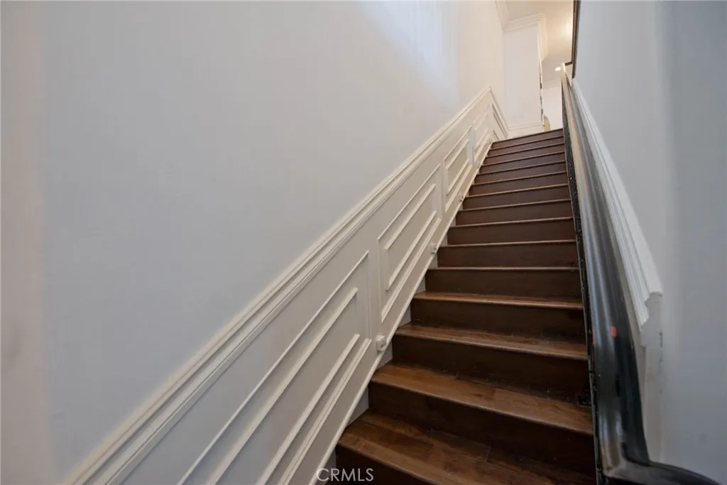 558 Hillgreen Drive 207, Beverly Hills, California 90212 home-pic-20
