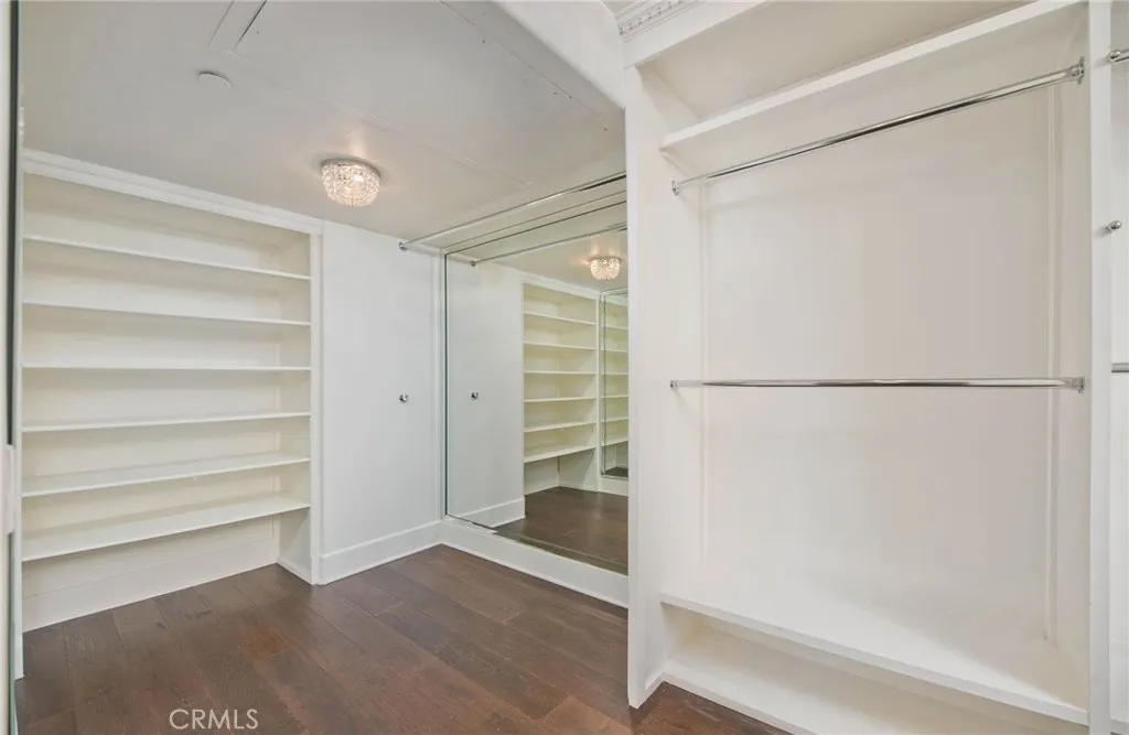 558 Hillgreen Drive 207, Beverly Hills, California 90212 home-pic-32