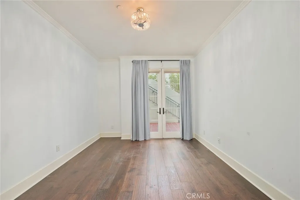 558 Hillgreen Drive 207, Beverly Hills, California 90212 home-pic-26