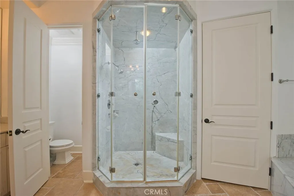 558 Hillgreen Drive 207, Beverly Hills, California 90212 home-pic-33