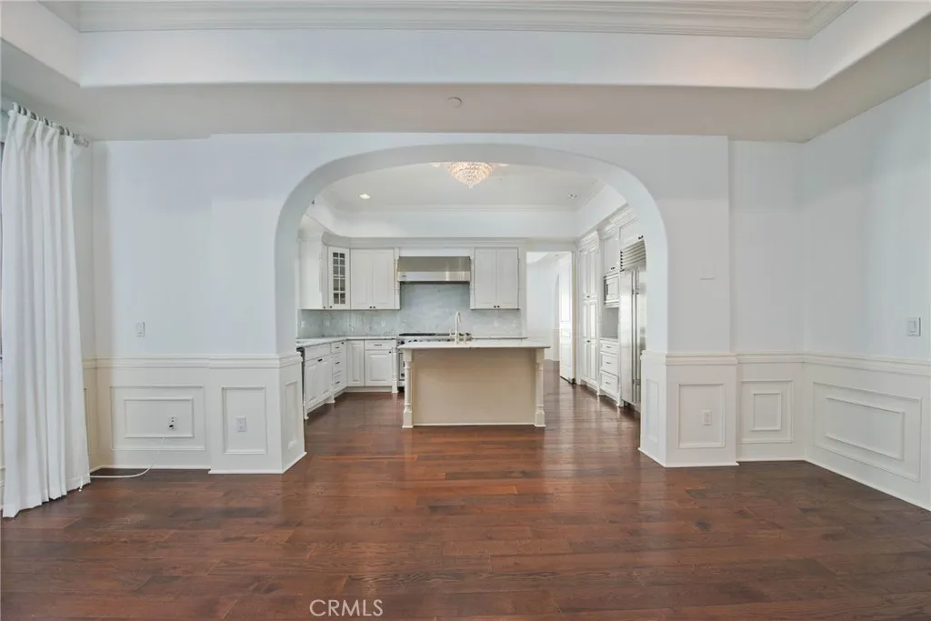 558 Hillgreen Drive 207, Beverly Hills, California 90212 home-pic-10