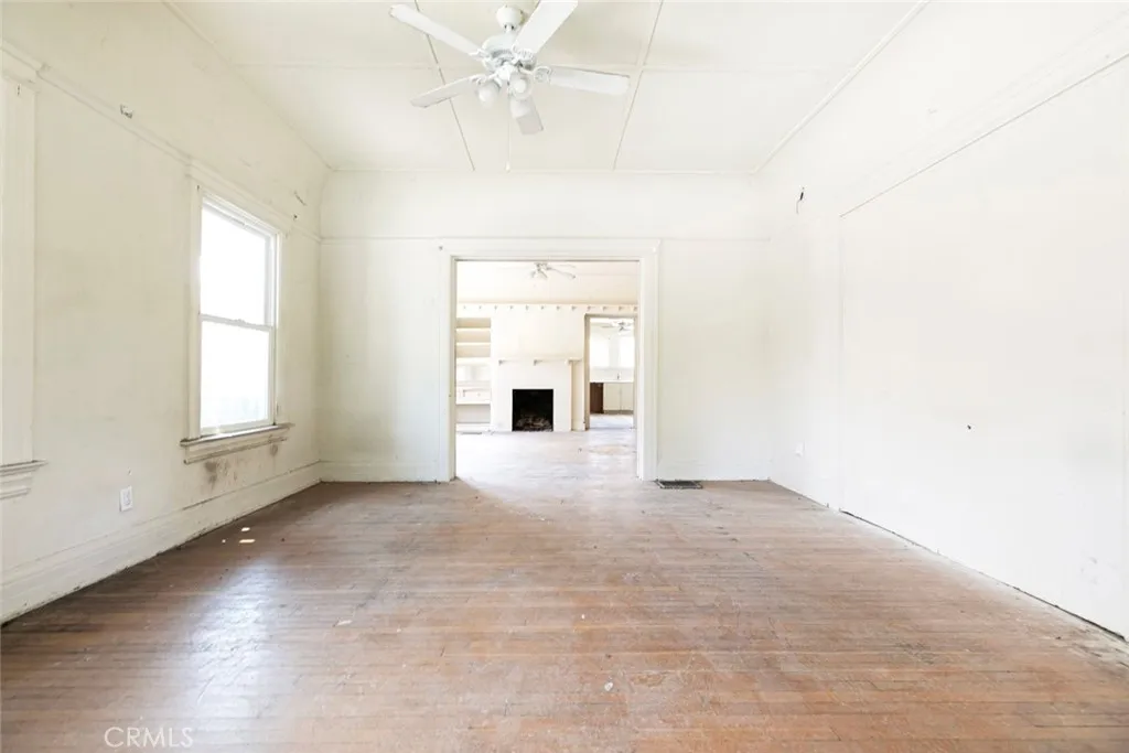 325 S Los Robles Avenue, Pasadena, California 91101 home-pic-59