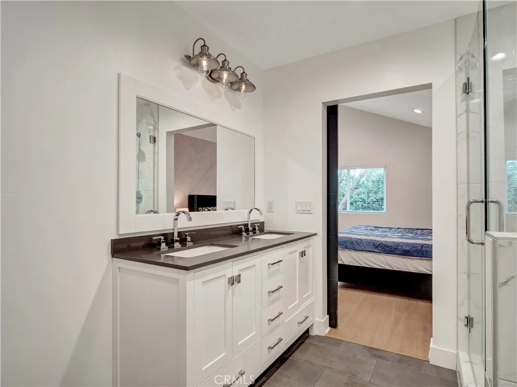 17961 Martha Street, Encino, California 91316 home-pic-22