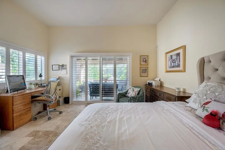 8539 Circle R Valley Lane, Escondido, California 92026