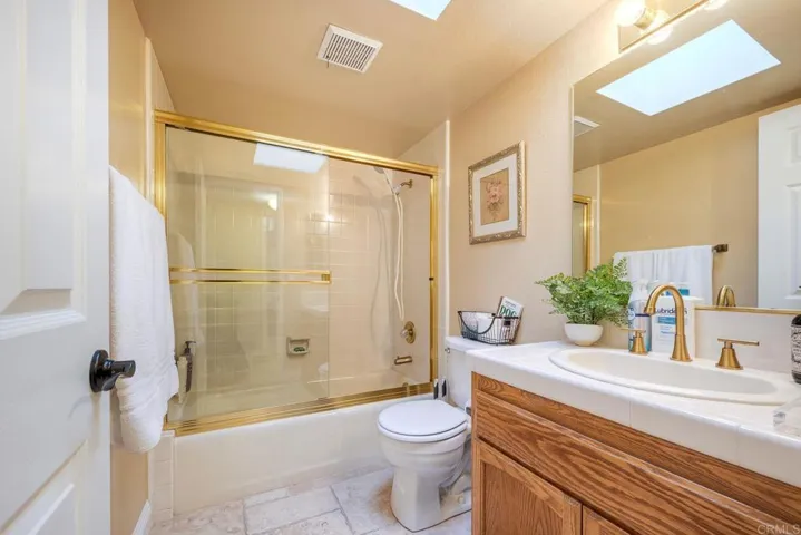 8539 Circle R Valley Lane, Escondido, California 92026