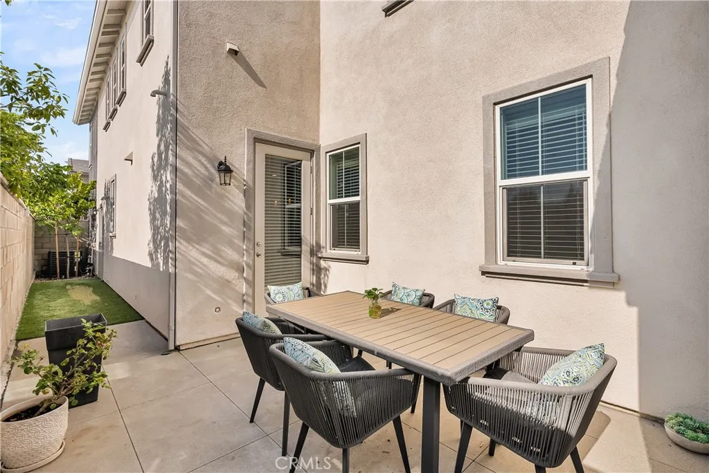 6589 Grotto Lane 3, Fontana, California 92336 home-pic-26