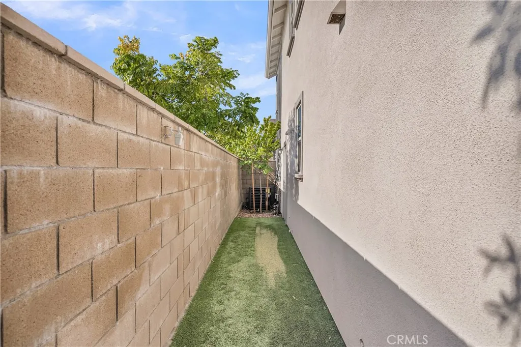 6589 Grotto Lane 3, Fontana, California 92336 home-pic-29