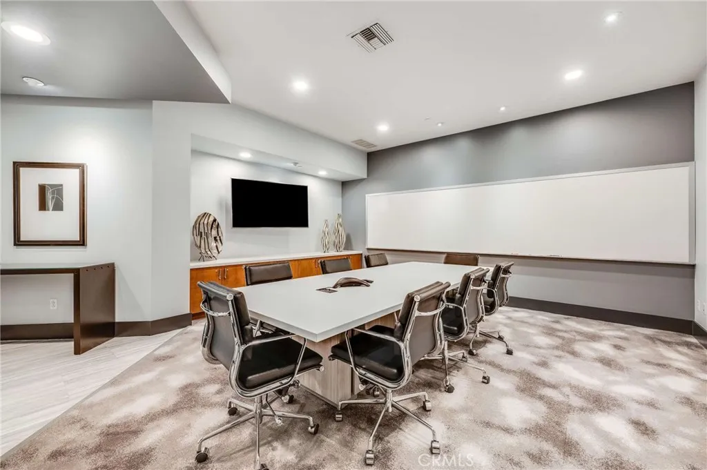 400 W Ocean Boulevard 206, Long Beach, California 90802 home-pic-29
