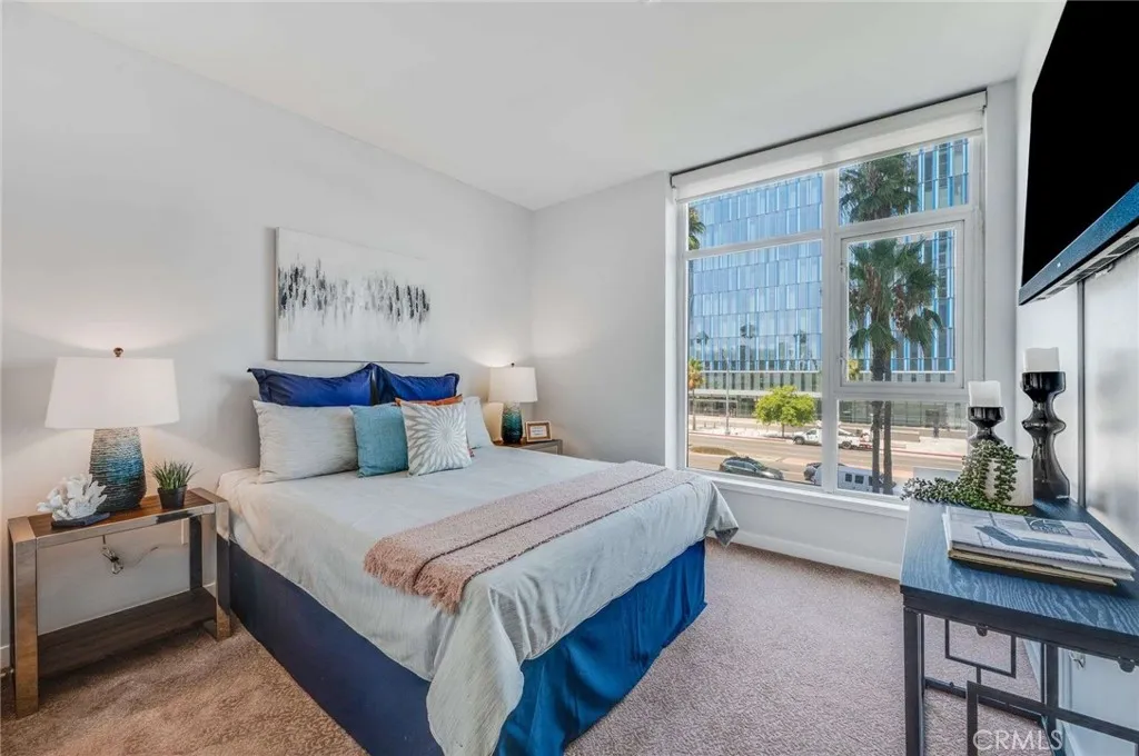 400 W Ocean Boulevard 206, Long Beach, California 90802 home-pic-21