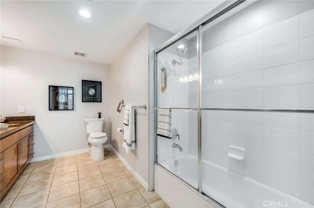 400 W Ocean Boulevard 206, Long Beach, California 90802 home-pic-20