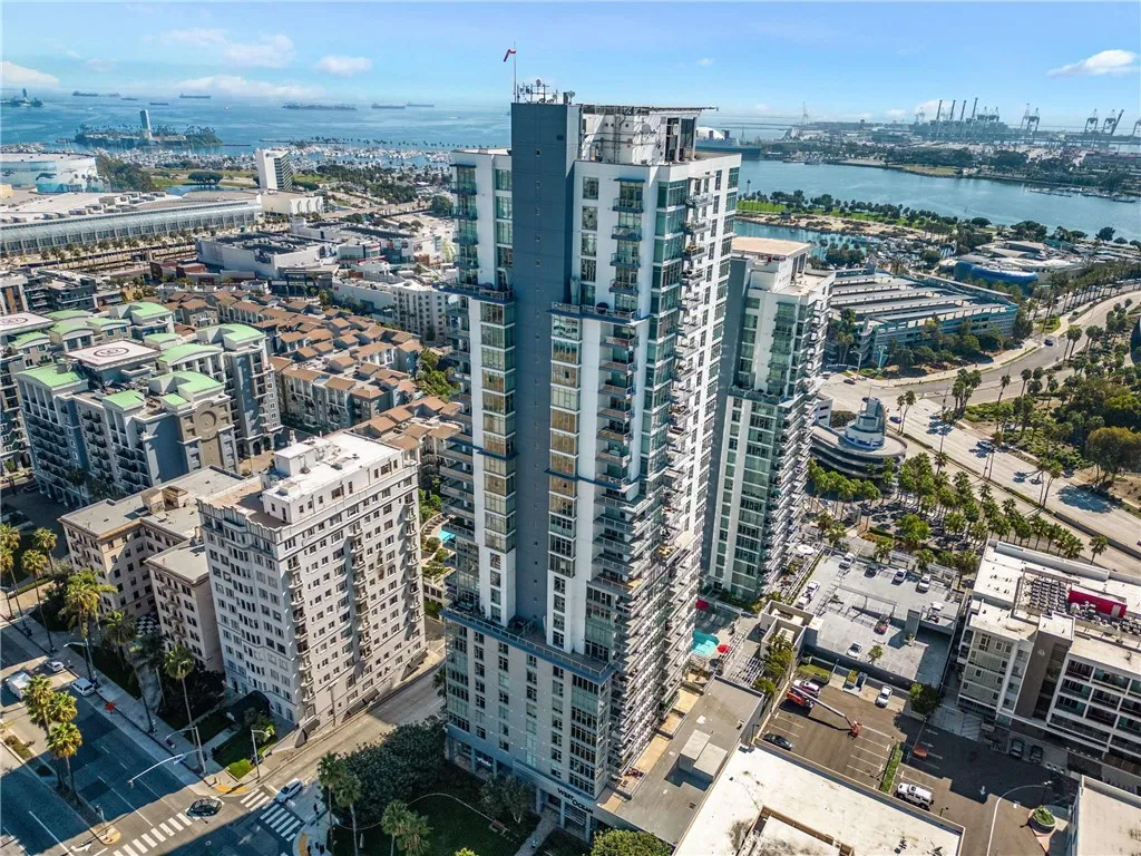 400 W Ocean Boulevard 206, Long Beach, California 90802 home-pic-2