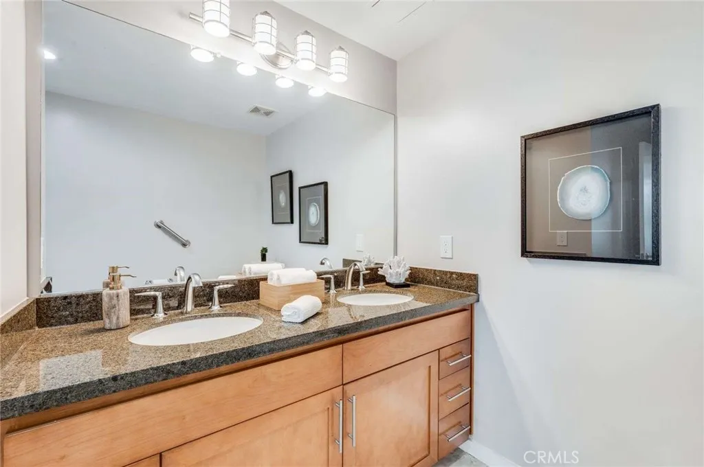 400 W Ocean Boulevard 206, Long Beach, California 90802 home-pic-19