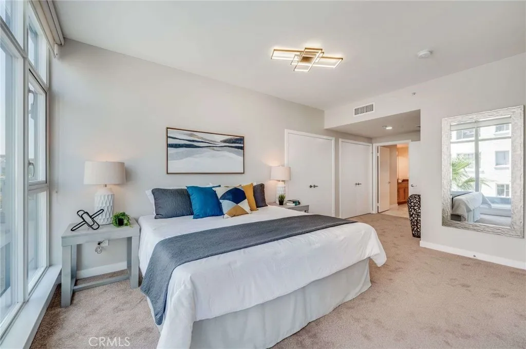 400 W Ocean Boulevard 206, Long Beach, California 90802 home-pic-18