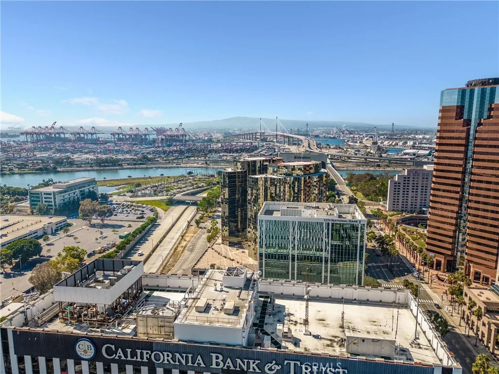 400 W Ocean Boulevard 206, Long Beach, California 90802 home-pic-47