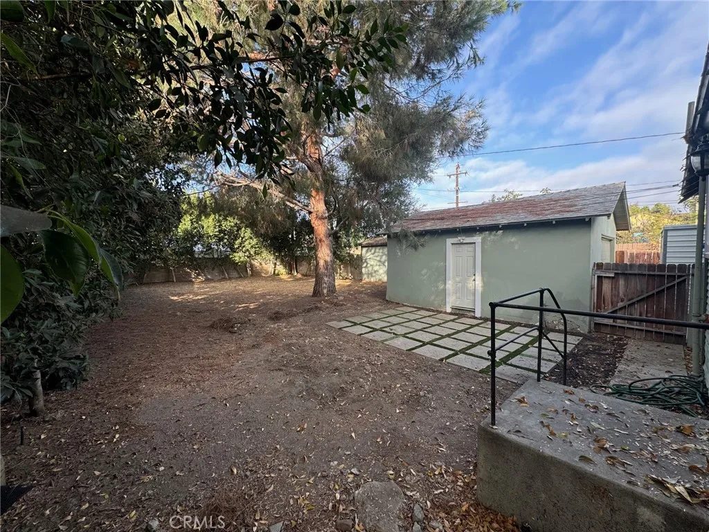 1355 N Gordon Street, Pomona, California 91768 home-pic-44