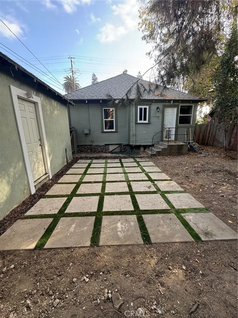 1355 N Gordon Street, Pomona, California 91768 home-pic-46
