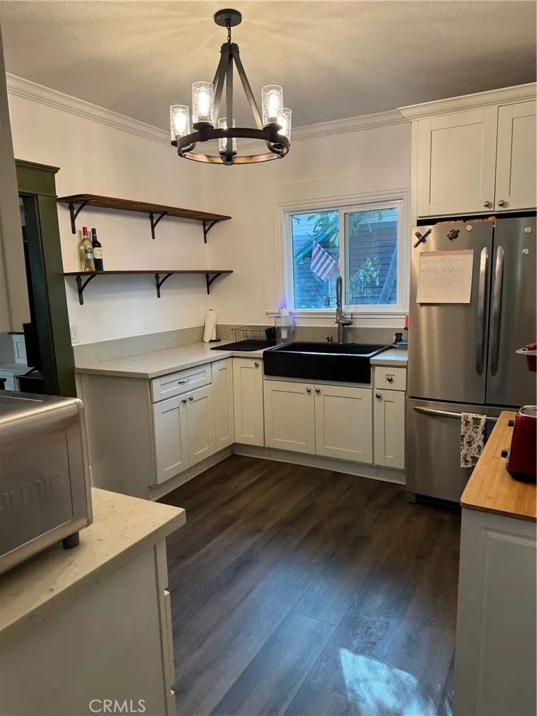 1355 N Gordon Street, Pomona, California 91768 home-pic-0