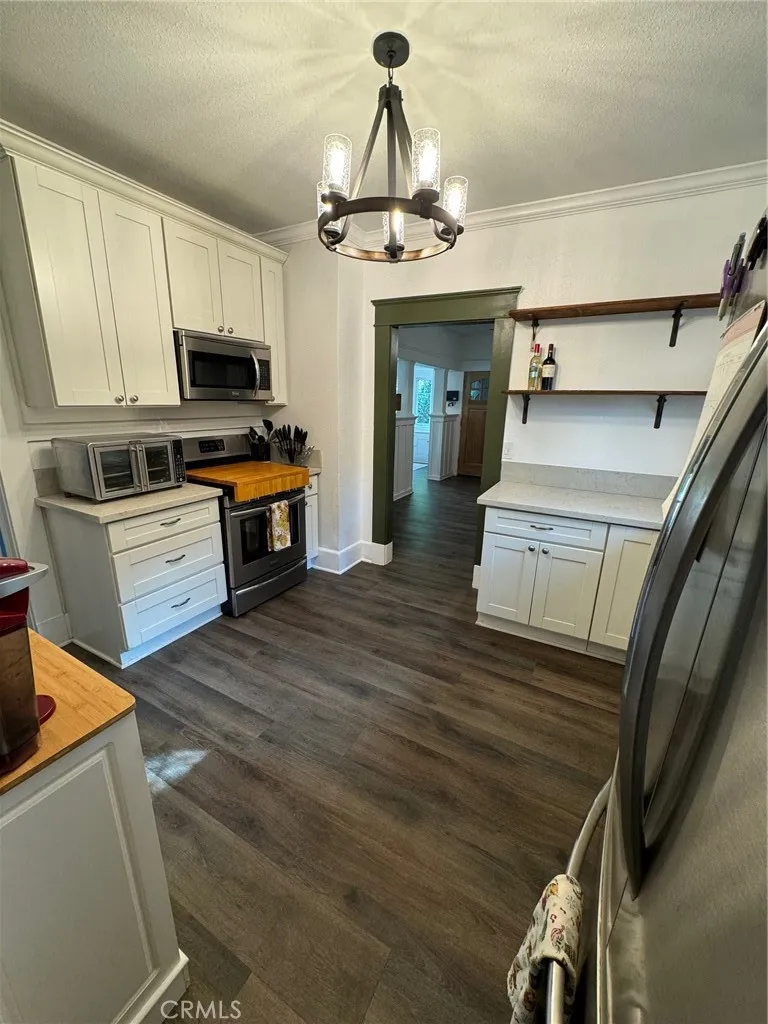 1355 N Gordon Street, Pomona, California 91768 home-pic-29