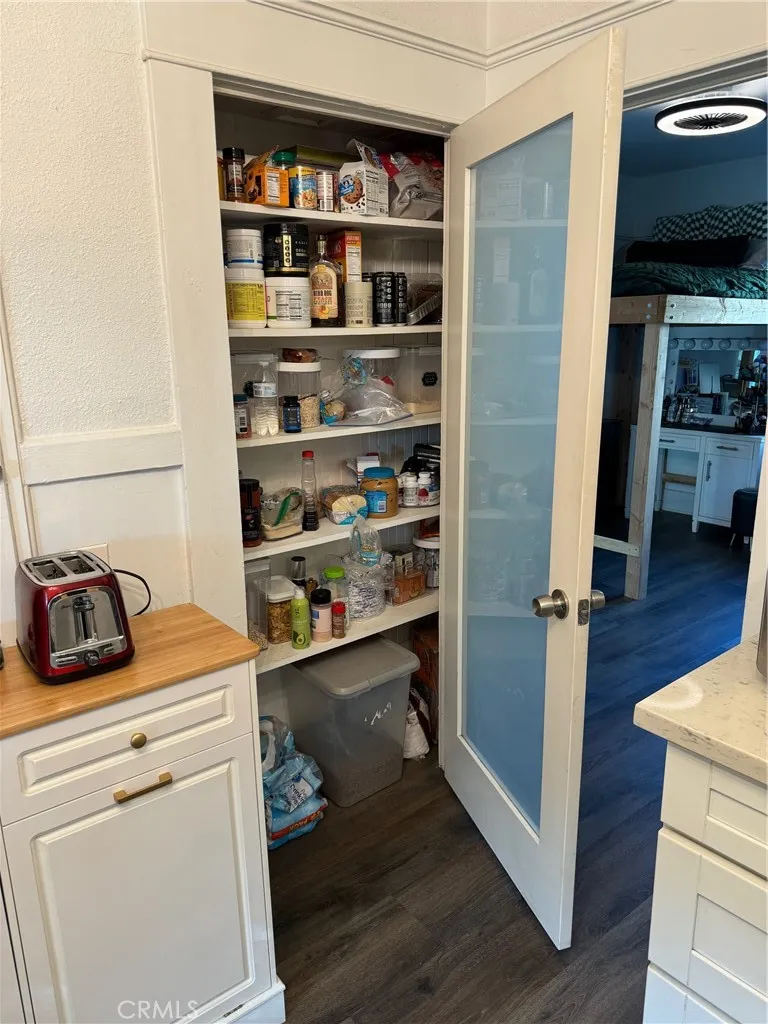 1355 N Gordon Street, Pomona, California 91768 home-pic-32