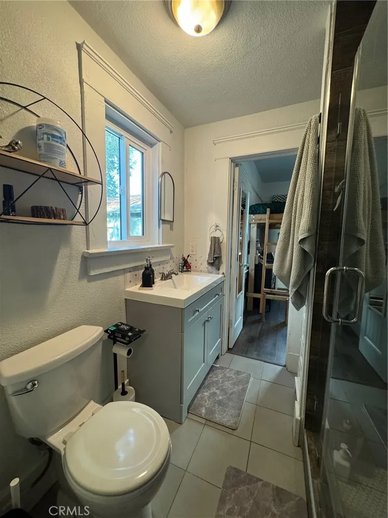 1355 N Gordon Street, Pomona, California 91768 home-pic-38