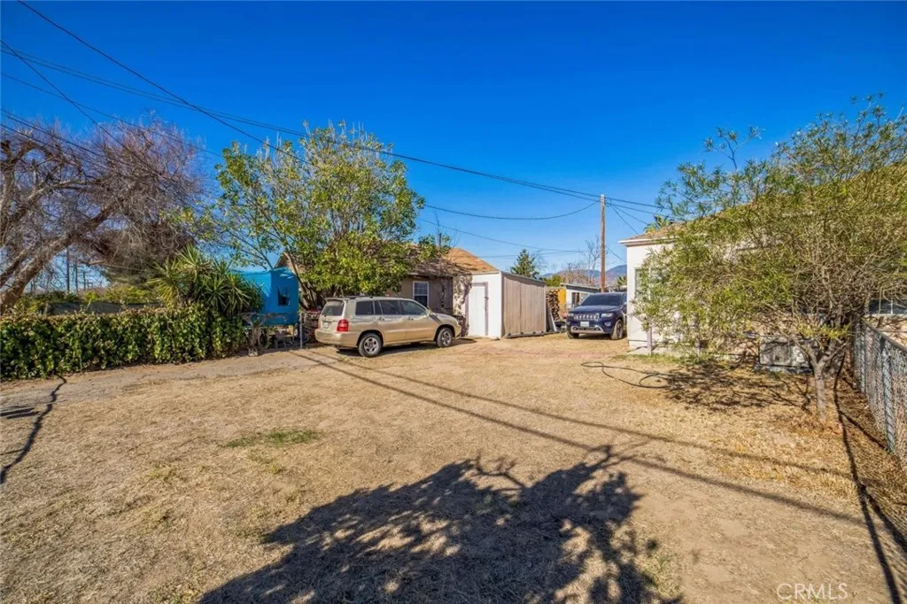 938 E 2nd Street, San Bernardino, California 92408 home-pic-9